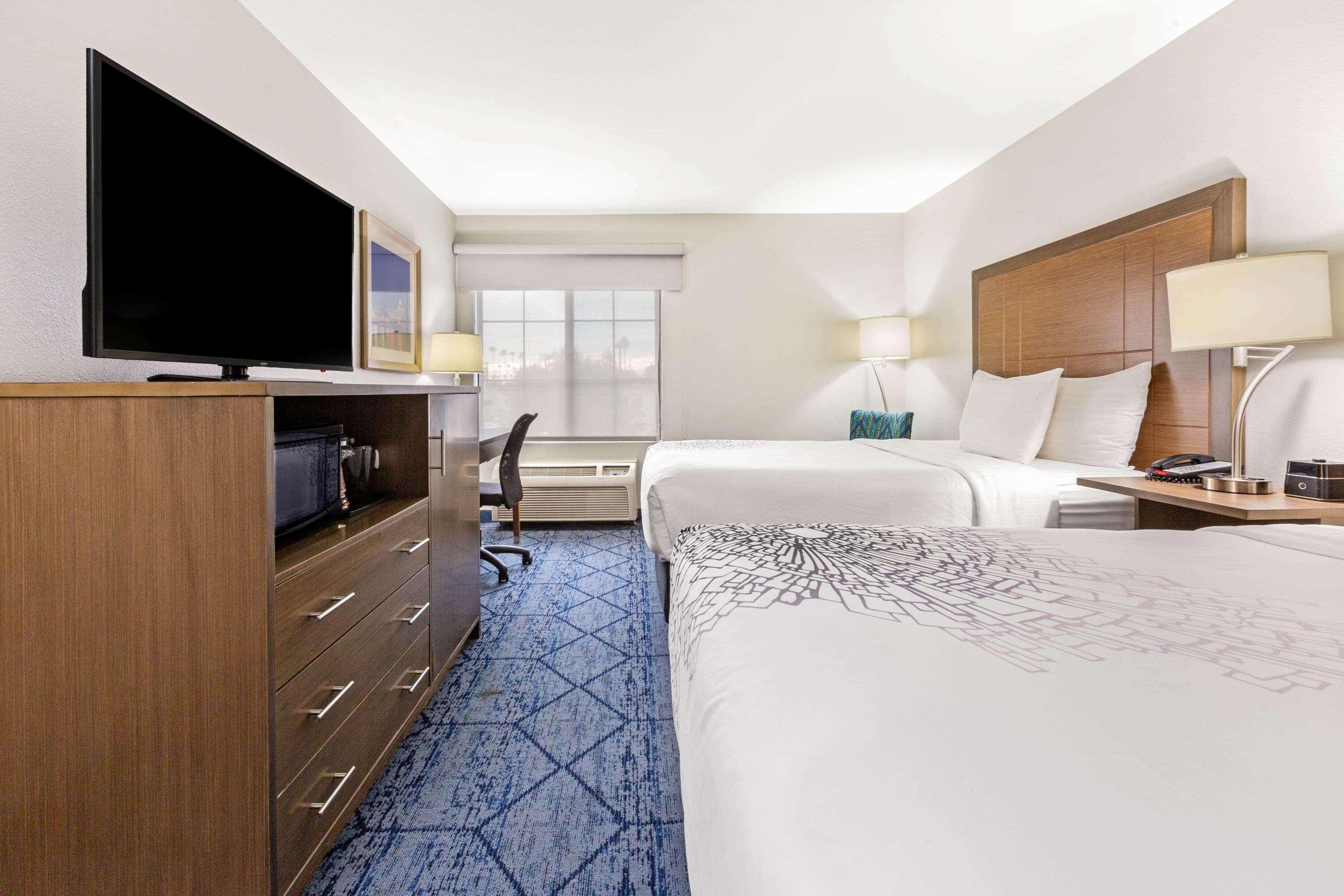 La Quinta By Wyndham Ne Long Beach/Cypress Hawaiian Gardens Exterior foto